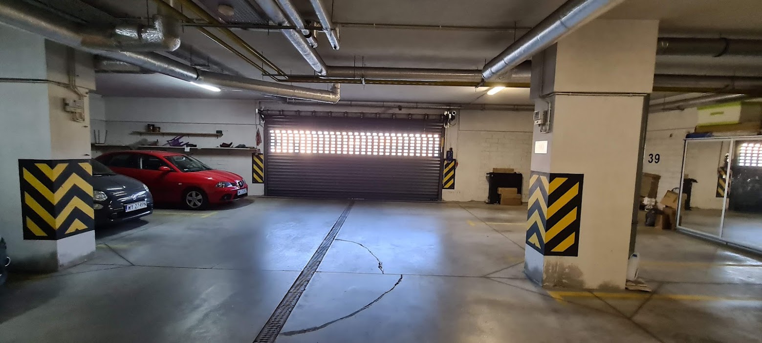 Miejsce postojowe w parkingu podziemnym przy ul. Tajemna 4 w Warszawie